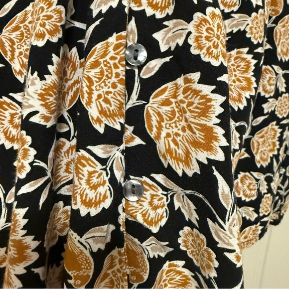 Old Navy peasant blouse, black with ochre flowers - Picture 2 of 5